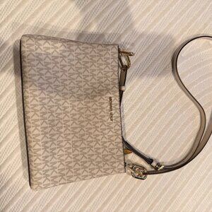 Michael Kors Signature MK Logo Crossbody / Wristlet – Vanilla